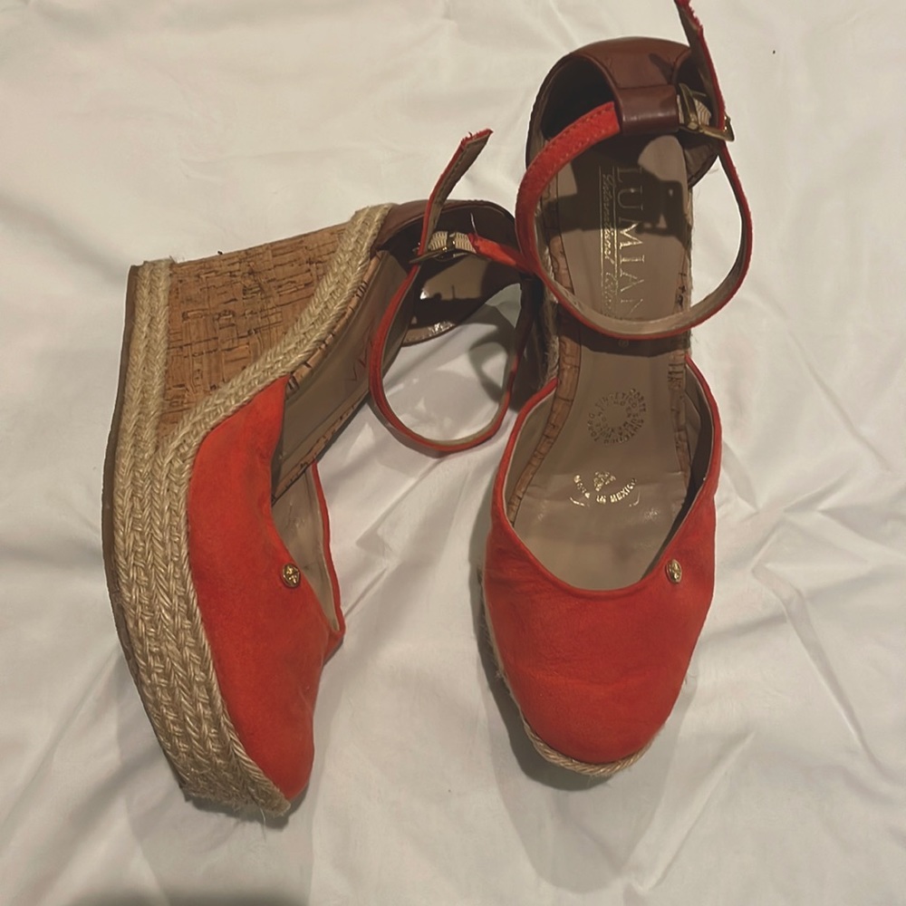 Peachy Lumiani wedges